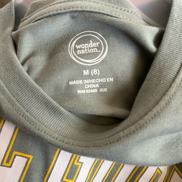 Boys Medium Sage Green Graphic Tee NWT - Picture 3 of 3